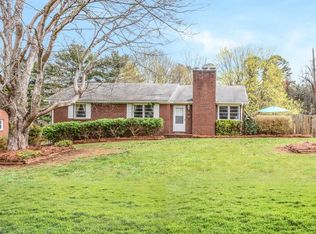 141 Queensbury Rd, Winston Salem, NC 27104