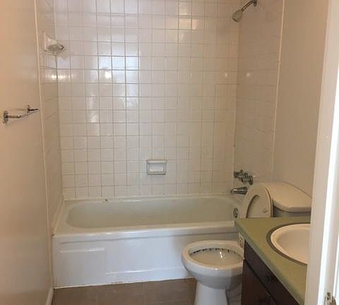 3rd image of 33402 Michigan Ave APT 6
