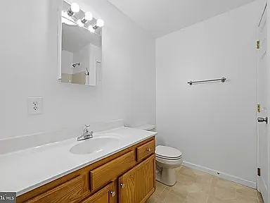 Main hall bath