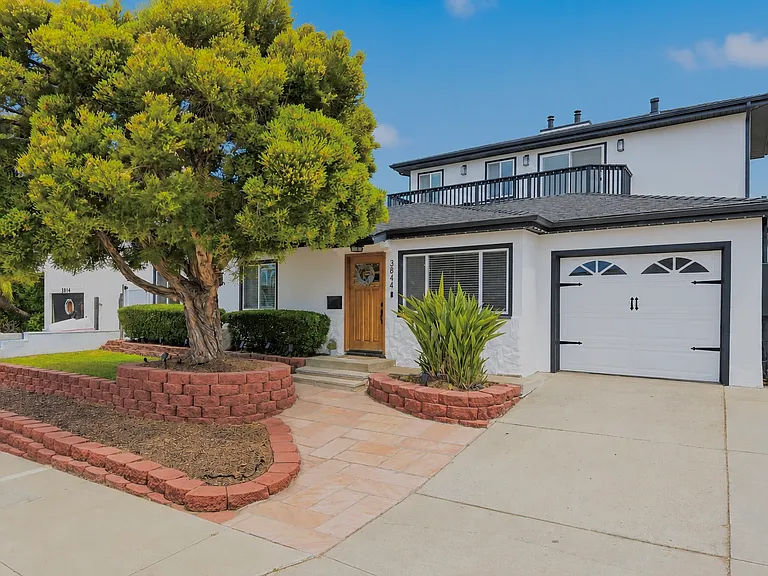 3844 Baker St — Photo 2