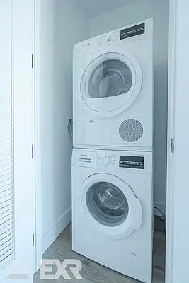 Rented by EXR | media 33