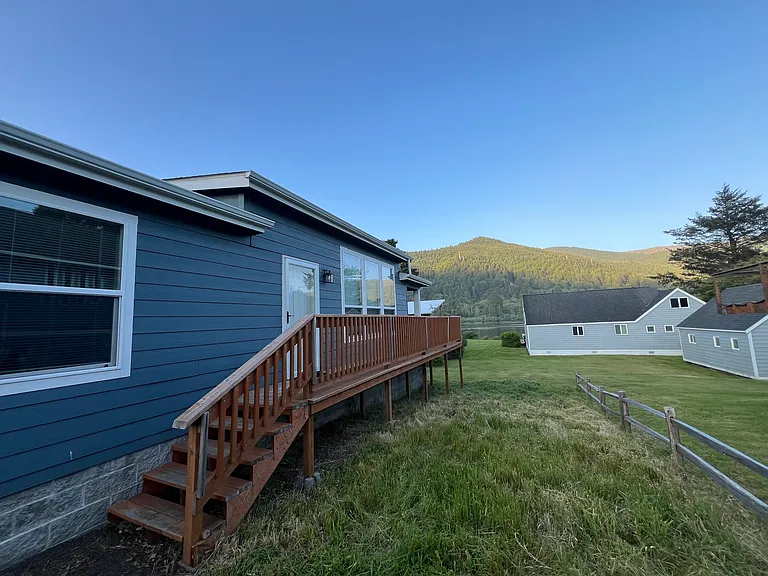 2242 Highway 101 N — Photo 10