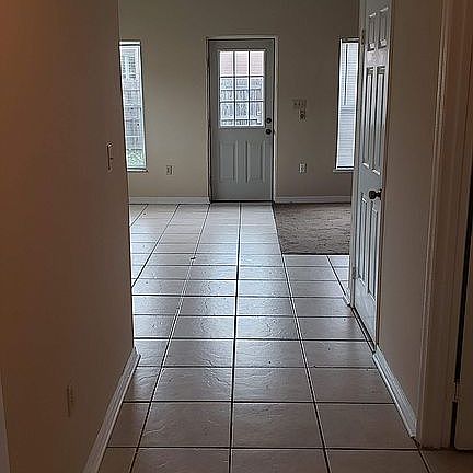3rd image of 615 W Oak Terrace Dr