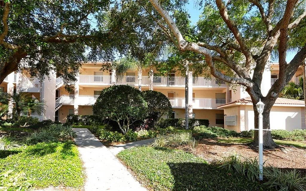 2 bed, 2.0 bath, 1106 sqft, $5,500 — Photo 1