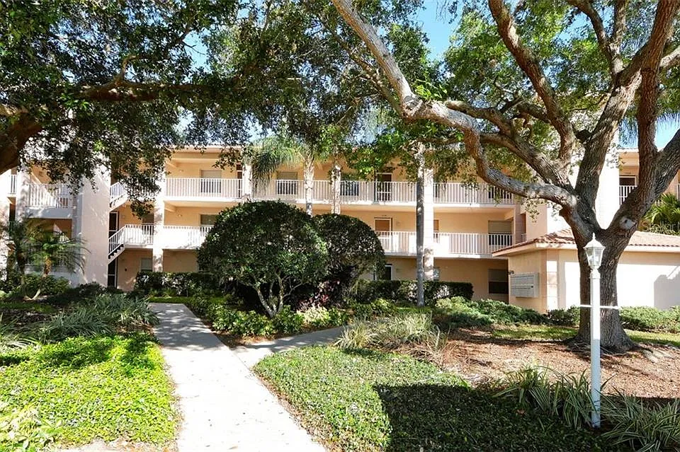 9300 Clubside Cir #1307