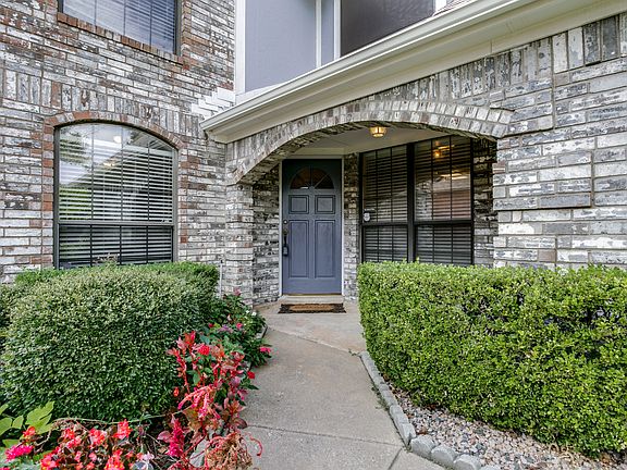 3rd image of 3816 Suffolk Ln
