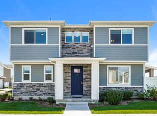 1611 W Parkview Dr, Syracuse, UT 84075