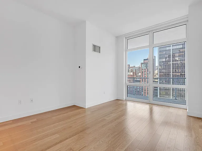 555 W 59th St #15E — Photo 2