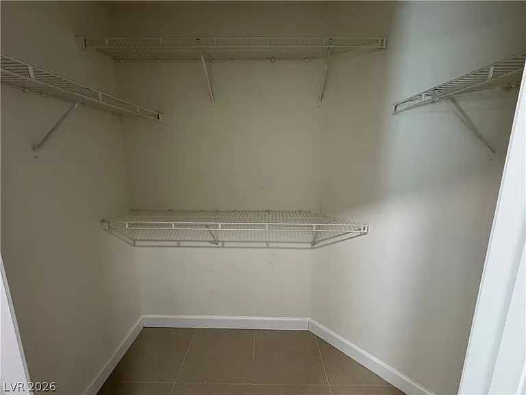9505 Perennial View Ave — Photo 15