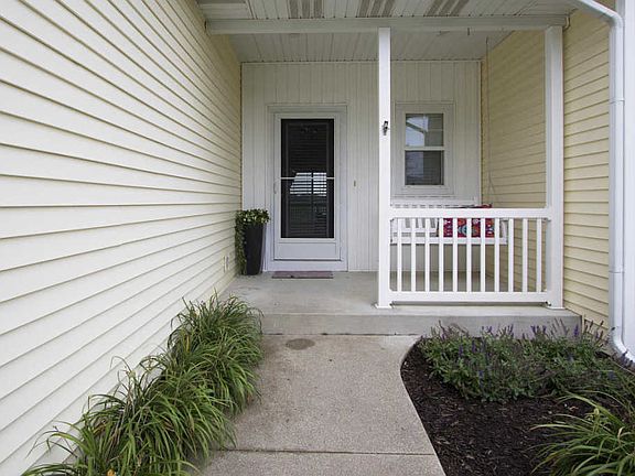 5th image of 3726 Townline Ct