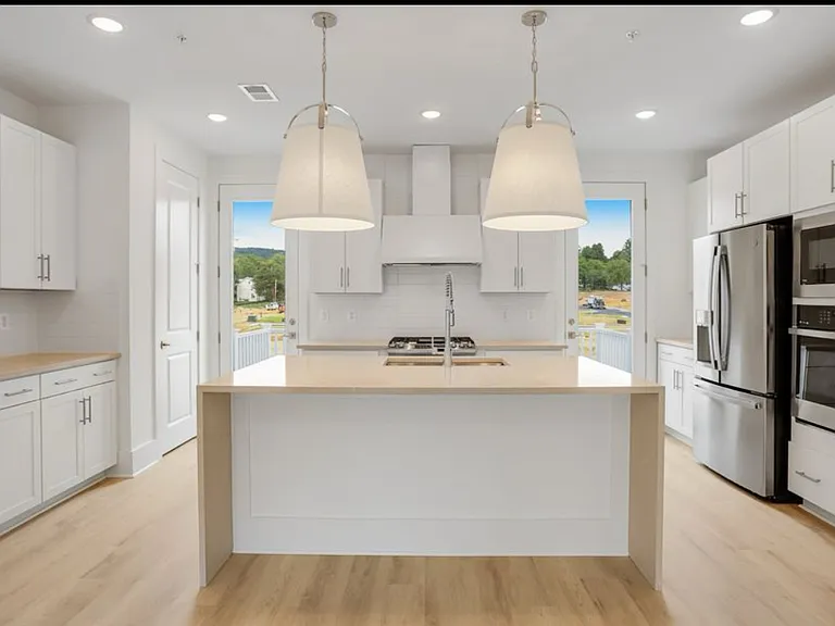 707 Iron Forge Rd — Photo 3