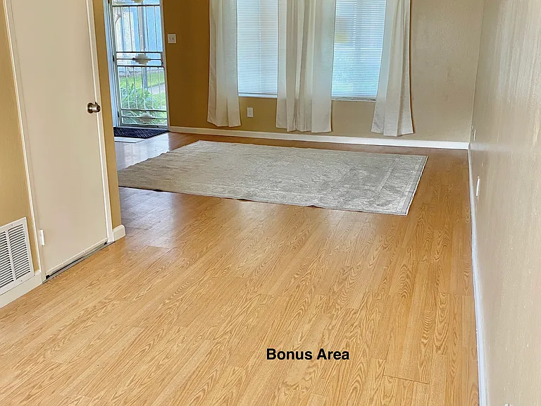 7708 La Mancha Way — Photo 4