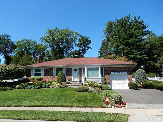 1st image of 122 Forest Dr