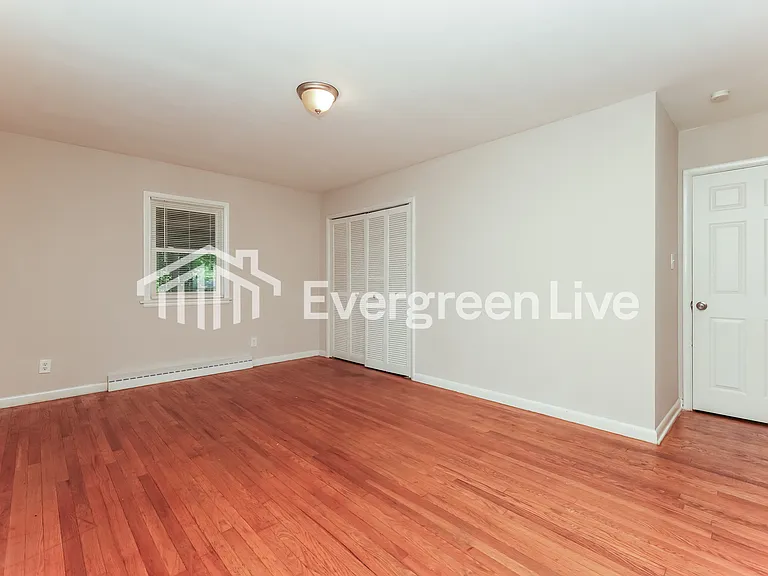 303 Meyer Ave — Photo 9