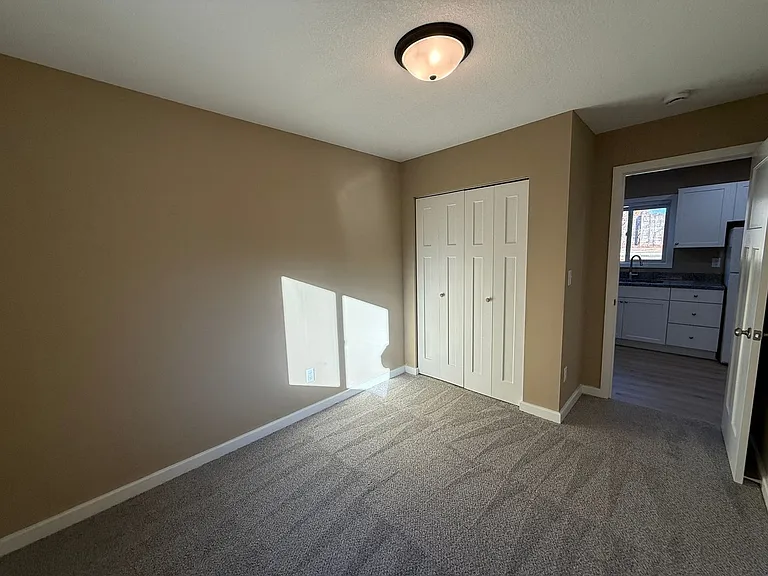 7700 Bloomington Ave South — Photo 24