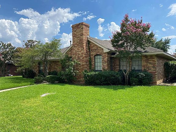2nd image of 2022 Vista Crest Dr