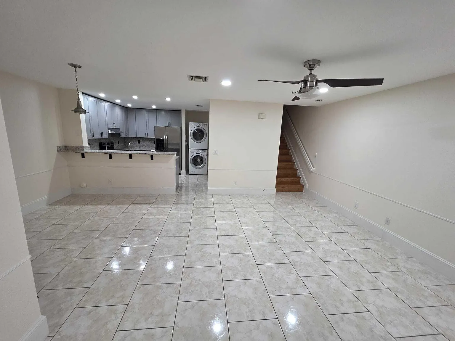 2 bed, 2.5 bath, 1200 sqft, $2,499 — Photo 3