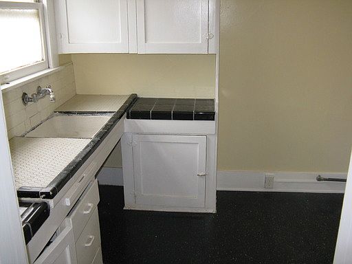 5th image of 2233 E 7th St APT 16