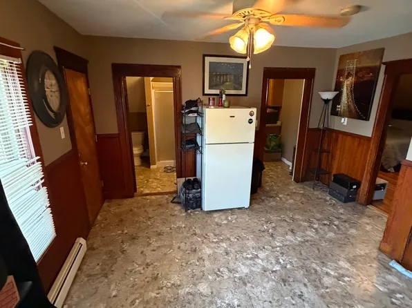 76 Phebe St Floor 3, Woonsocket, RI 02895