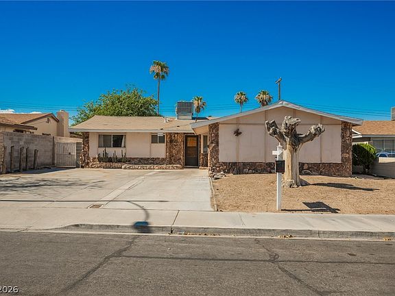 2nd image of 5820 Carmen Blvd