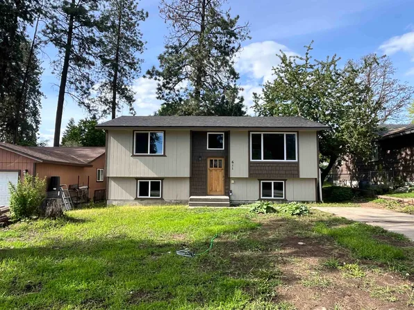 611 E B St, Deer Park, WA 99006