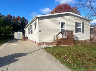 1800 Northview Dr, Lapeer, MI 48446