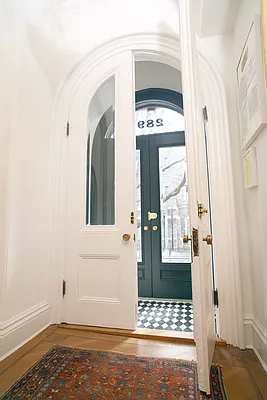 Rented by Alexander Bilu, LREB | media 24