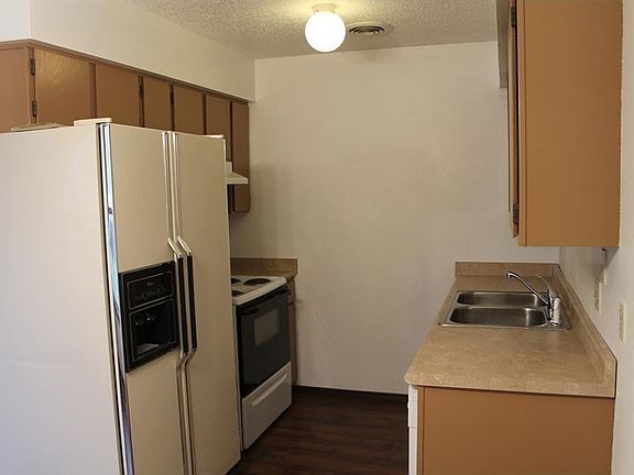 2nd image of 1211 N 12th St