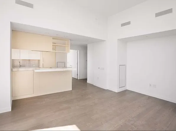 252 South Street image 7 of 15