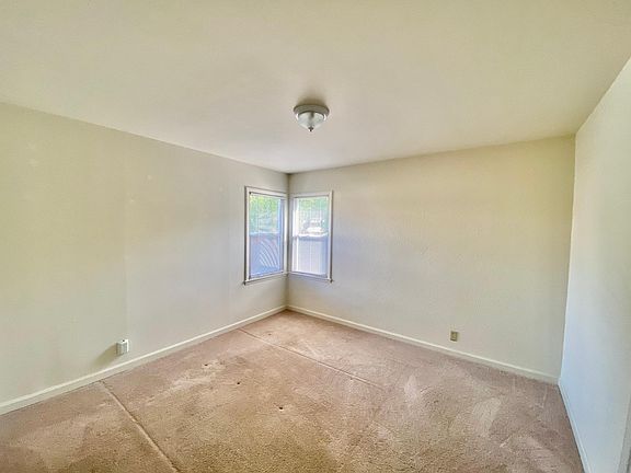 4th image of 947 Junipero Ave