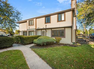 1721 Cedarbrook Ct #1, Sycamore, IL 60178