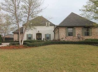 107 Ginger Ct, Belle Chasse, LA 70037