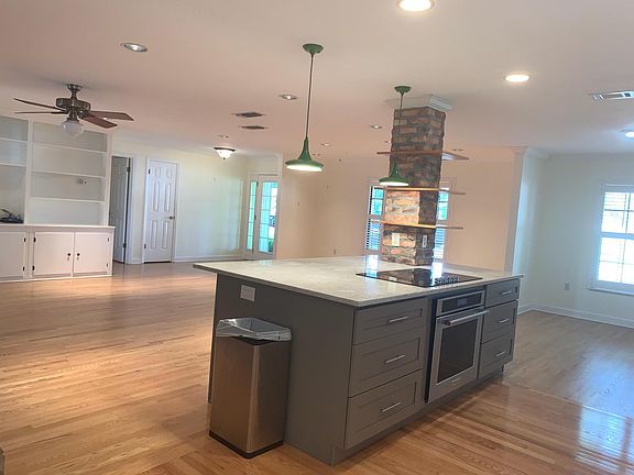 5th image of 8626 Shady Glen Dr
