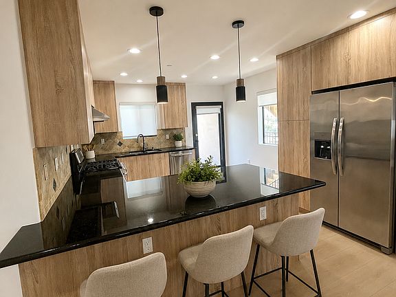 2nd image of 1146 N Hacienda Pl #8