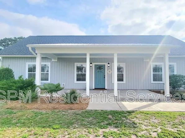 4721 College Acres Dr, Wilmington, NC 28403