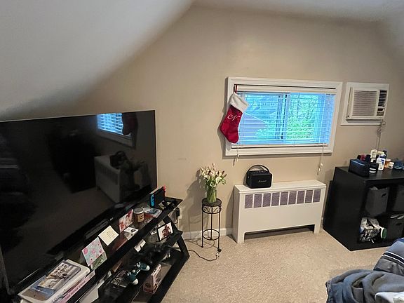 5th image of 57 Swing Ln