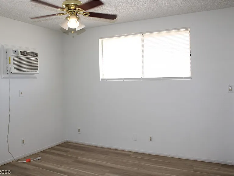 1212A Phillips Ave #A — Photo 9