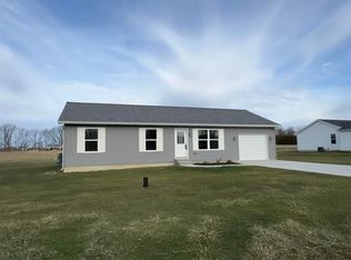 1173 E Dove Ln, Milford, IN 46542