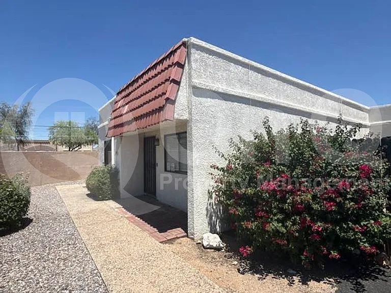 4190 N Western Winds Dr — Photo 2