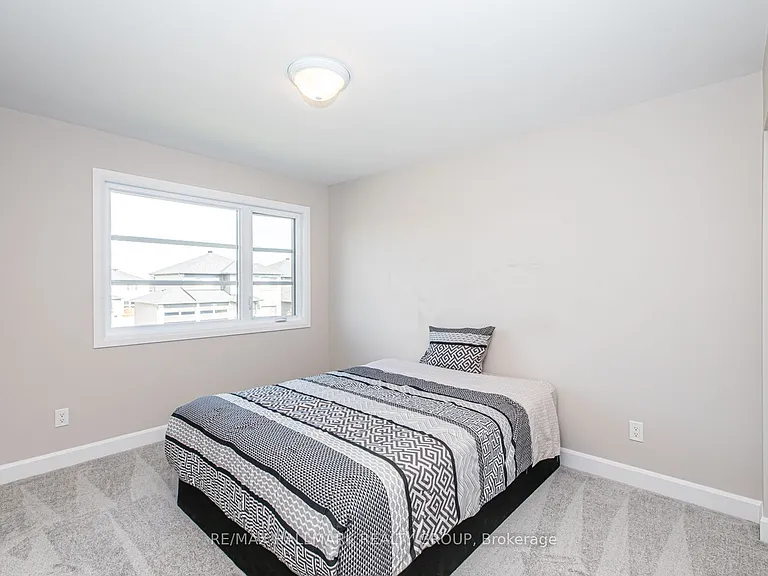 61 Duncanville St — Photo 35