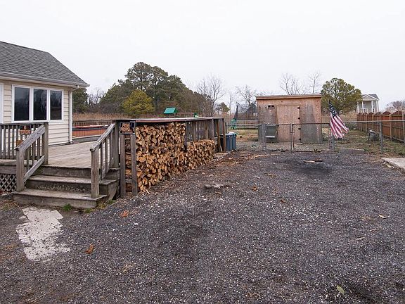 4th image of 2537 Old House Point Rd