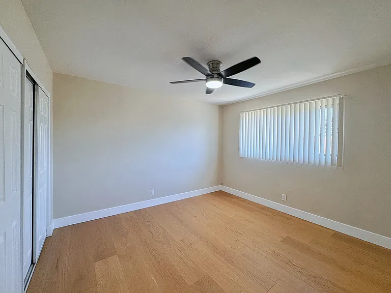 135 N 5th St #G — Photo 14