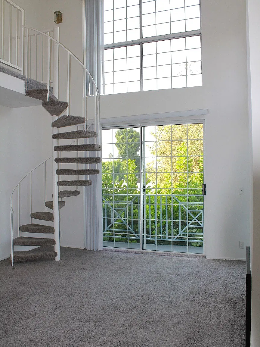 Lido Apartments - 3728 Delmas Terrace — Photo 1
