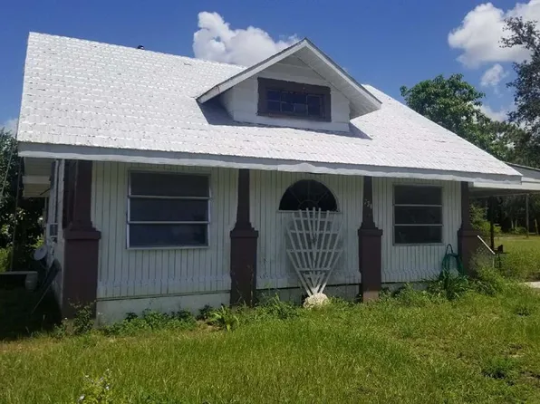 734 Hickory St, Sebring, FL 33870