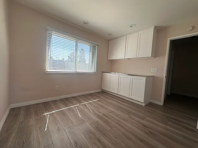 2 bed, 908 sqft, $3,400 — Photo 3