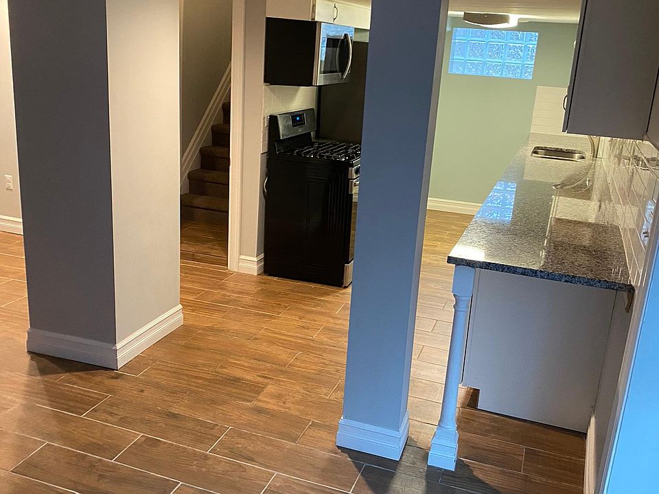 1st image of 1520 Petrolia #2