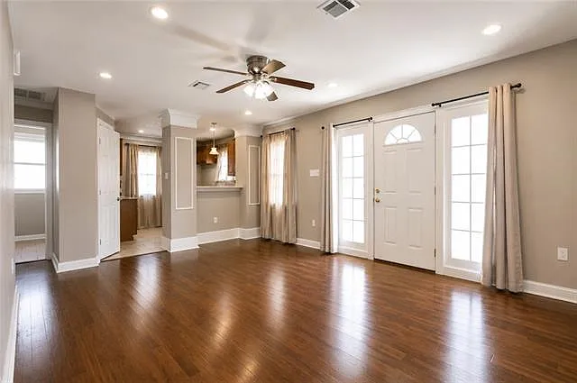 3 bed, 2.0 bath, 1350 sqft, $1,800 — Photo 2