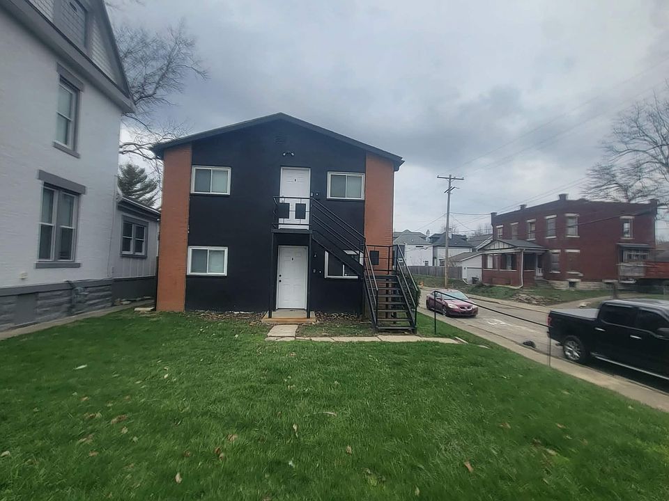1st image of 995 Forest St APT A