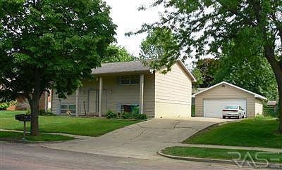 1st image of 2817-2819 E Bragstad Dr