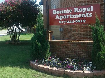 4th image of 3237 Bonnie Dr APT 113